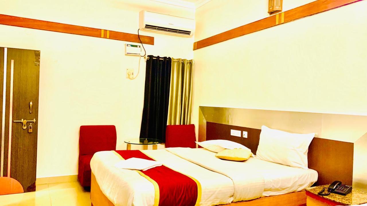 Half Moon Palace Chennai Exterior foto